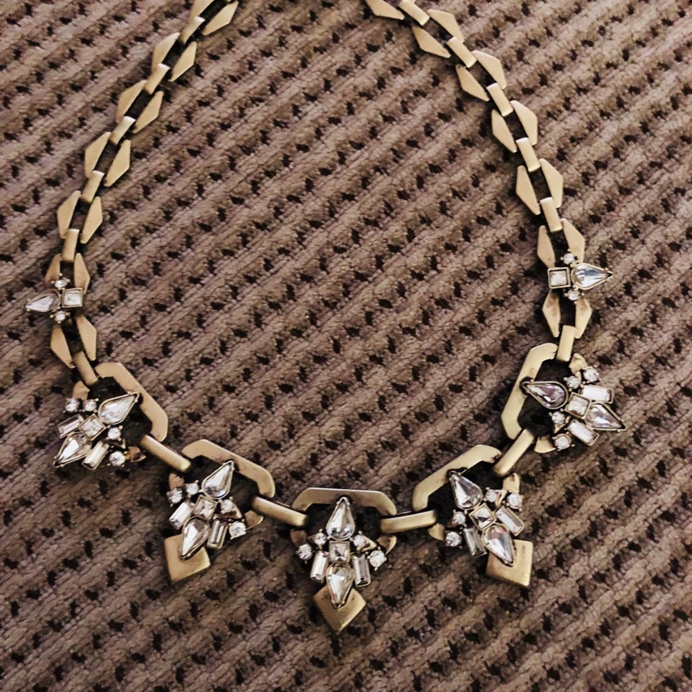 Bold Beautiful Brass necklace with clear stones.💖